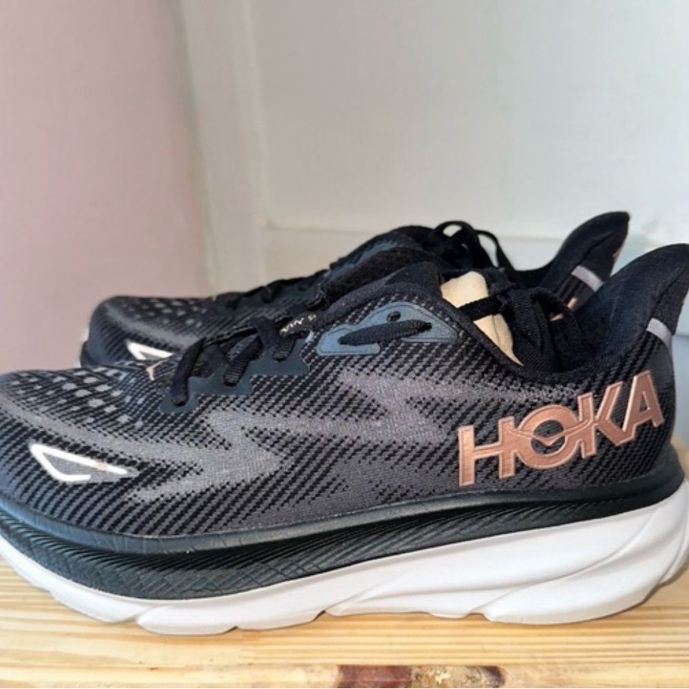 HOKA ONE ONE Clifton 8.5 D Womens Shoes , Color: Black/Rose Gold